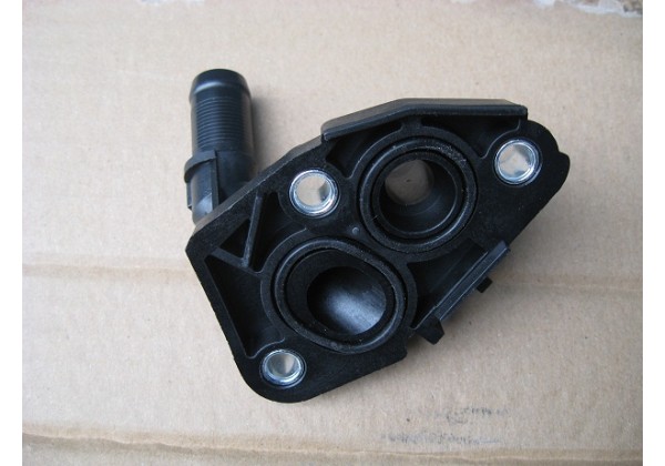 Фланець охолоджуючої рідини Renault 1.5 dci, 7701476282